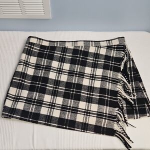 Antonio Melani Scarf Like Wrap Front‎ W/Fringe Mini Skirt: Black/Cream Plaid: 18